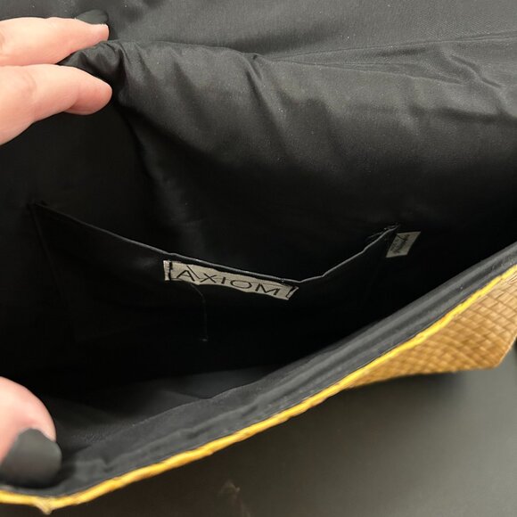 Axiom Large Clutch Style Purse - Picture 4 of 4